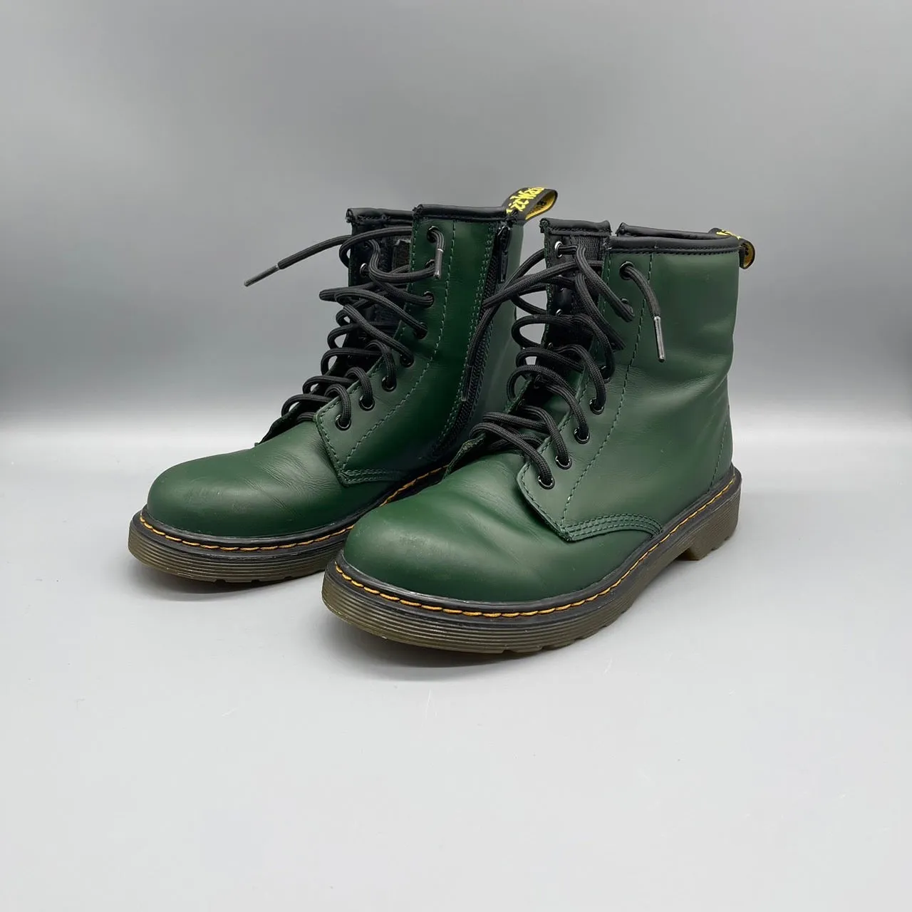 Dr. Martens / Boots / J3