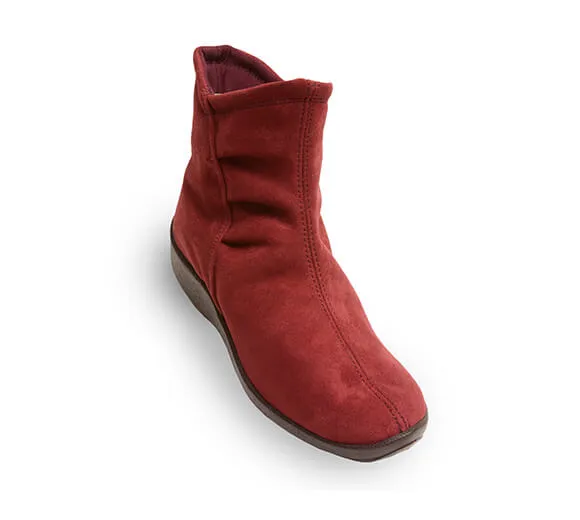 L19 Vegan Bootie in Gal Bordeaux